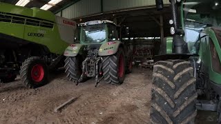 POINT SUR LA MOISSON ET NETTOYAGE DES TRACTEURS 1 mois à la ferme 1320 [upl. by Adiuqal]