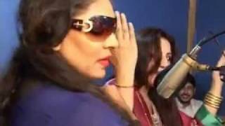 rahim shah and neelo new pashto song 2011 sta da husan dawageer yum na pa takht na jageer yum [upl. by Laud]