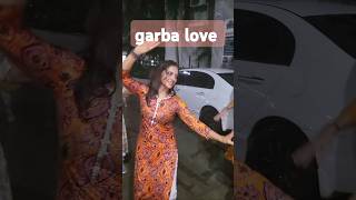 kumkum pagle madi padharo re garba shorts surat priyagolani kirtidangadhvi navratri festival [upl. by Aneeled]