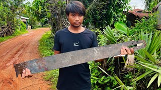 Knife Making  Forging A Machete From The Long Rusty Chainsaw [upl. by Ellehcin]