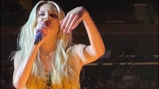 Kelsea Ballerini  “OPENING  TALKS TO CROWD” Madison Square Garden NYC  102924 [upl. by Ynagoham468]