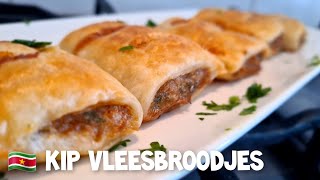 🇸🇷 Kip vleesbroodjes recept kipbroodjesSurinamese chicken meat bread [upl. by Margaux]