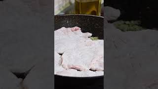 Scaloppine di maiale alla birra in 1 minuto lericettedilara ricettefacili [upl. by Uaerraj]