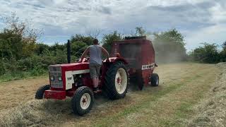 IHC 553 amp Presse FIATAGRI HESSTON 5670 [upl. by Statis]