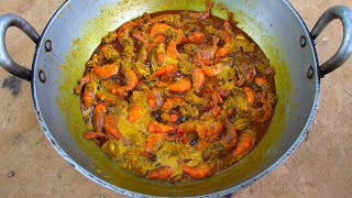 GOLDA CHINGRI MALAICURRY  Cooking big size prawn curry in Bengali style by villfood Kitchen [upl. by Nylekcaj]