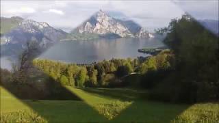 GmundnerbergBlick auf den Traunstein und Traunsee [upl. by Stanfill]