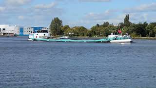 Binnenvaartschepen op het Noordzeekanaal Haven Amsterdam [upl. by Yarb]