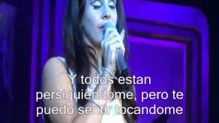 Lana Del Rey  Dark Paradise en vivo Español [upl. by Anire]