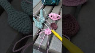 Crocheting a mimic monster plant [upl. by Aneis]