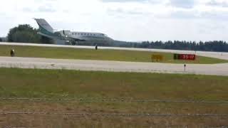 Canadair Challenger 650 Landing at Manchester Boston Regional Airport 72624 [upl. by Anirahc]