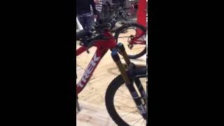 First Look  Trek Slash 99 29 Race Shop Limited 2017  Blazing Bikes [upl. by Farrington]