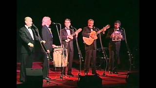 Les Luthiers El Regreso del Indio Unen Canto con Humor [upl. by Jd825]