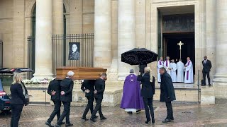 Obsèques de Michel Blanc les fans réunis à SaintEustache  AFP [upl. by Ciro282]