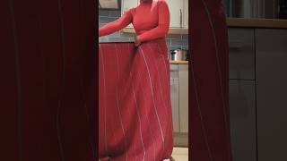 How to wear Lungi Sarong  අවුරුදු ලුංගිය අඳිමු  aurudu 😎👉 [upl. by Burman]