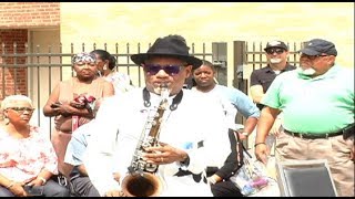 Kirk Whalum Honored With Brass Note On Beale St Memphis TN 91218 PART 2 [upl. by Azpurua]