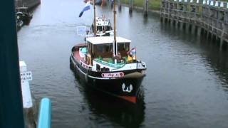 Oude sleepboten wilhelminasluis andel prewar Tugs in dutch lock [upl. by Assital15]