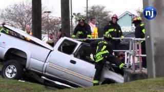 Palm Bay Fire Rescue  Single vehicle crash 13114 [upl. by Erny]