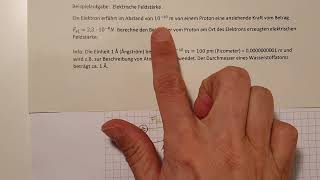 Physik in der Kursstufe  Rechnen mit Zehnerpotenzen und Präfixen am Bsp der elektrische Feldstärke [upl. by Wini904]