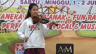 Despacito  Biola  Violin Solo Perform  QueenCity mall by Vania Angevina [upl. by Berneta]