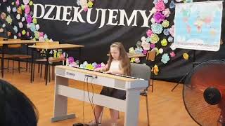 Laura Pietryka 8 lat Etiuda Fmoll Fryderyk Chopin oraz quotDla Lauryquot R Handermander [upl. by Sinnaiy]