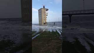 Cuxhaven Hochwasser Sturmflut 2022  Überschwemmung am Radarturm [upl. by Johnathan]