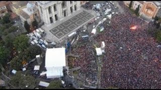 Tsunami Tour Grillo a Roma 800mila in piazza San Giovanni [upl. by Inva]