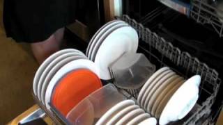 Plasticware in the Dishwasher Bosch Dishwasher Tip 4 [upl. by Ruperto446]