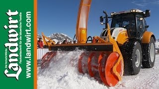 Steyr Traktoren im Winterdienst  landwirtcom [upl. by Eresed]