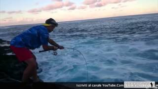 PESCA GRANDE A SPINNING IN MARE a LA GRACIOSA ESCHE ARTIFICIALI CHE ALLAMANO [upl. by Soinotna]