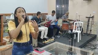 Cantando “Promessas Sarah Beatriz” Com banda [upl. by Lledyl]