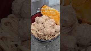 Easy keto dinner idea Keto alfredo pasta amp meatballs with cheesy garlic bread keto ketorecipes [upl. by Ydac143]