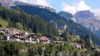 Die Dolomiten  Wolkenstein  St Ulrich  St Cristina  Grödner Tal [upl. by Nawk28]