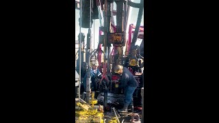 Drilling Operation Moment rig moment drilling oil operation [upl. by Sanjiv]