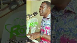 RONZ AU PIANO POUR CHANTER POUR SON ROI ronz shorts [upl. by Norud618]