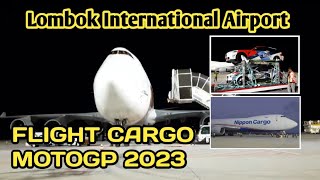 Flight Cargo motoGP tiba di Lombok Airport [upl. by Doomham]