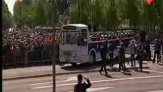 Apeldoorn  Olanda  Incidente attentato durante il corteo della regina  PAZZESCO [upl. by Aicatsan485]