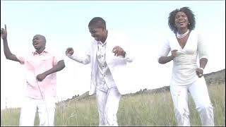 Lundi  Siyofana Naye Official Music Video [upl. by Nyleek]