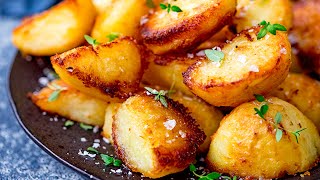 The BEST Crispy Roast Potatoes [upl. by Jacobine]