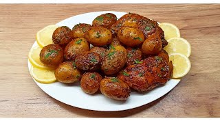 Baby potatoes with chicken Pommes de terre grelots au poulet Batatinhas com frango [upl. by Nallak]