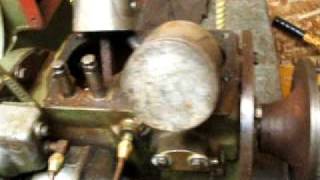 TJD Wisconsin Twin Cylinder engine video repair [upl. by Akeber]