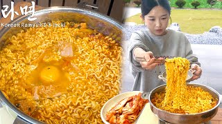 Real Mukbang Outdoor ramen is the BEST ☆ Koreanstyle Ramen Kimchi [upl. by Elison273]