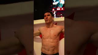 UFC Edmonton  Mike Malott fier porteétendard [upl. by Aurora]