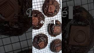 98hr cookie  How to make the best dark chocolate chip cookies [upl. by Puiia]