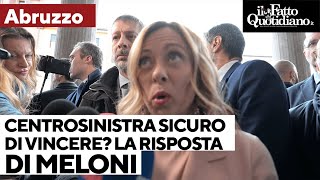 Elezioni Abruzzo i giornalisti a Meloni quotCentrosinistra sicuro di vincerequot E lei risponde così [upl. by Morse985]