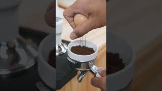 Pengaruh Tamping Pada Ekstraksi Kopi  espresso coffee tips info espressomachine coffeemaker [upl. by Teodoro]