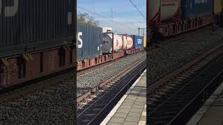 Metrans traxx through Hengelo [upl. by Olraced]