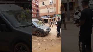 Local Residents Of Spain Clapping For Sikhs Who Turned Out On Streets To Clean [upl. by Itsym]