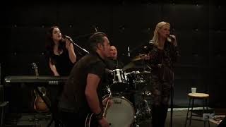 Liz Gillies Gigi Rock sings “Ain’t No Valentine” on SDRR [upl. by Barber712]