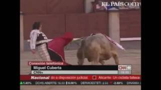 Bull hit spanish torero in mouth Julio Aparicio HD [upl. by Tegdirb68]