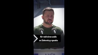 Air raid siren wails as Zelenskyy speaks [upl. by Esme]